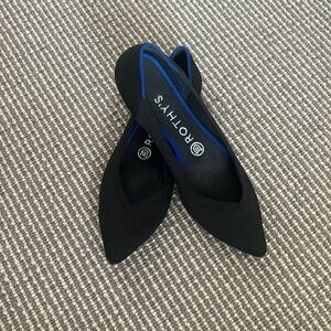 Rothy’s pointed toe flat, size 7.5, black. Machine washable sustainable fabric